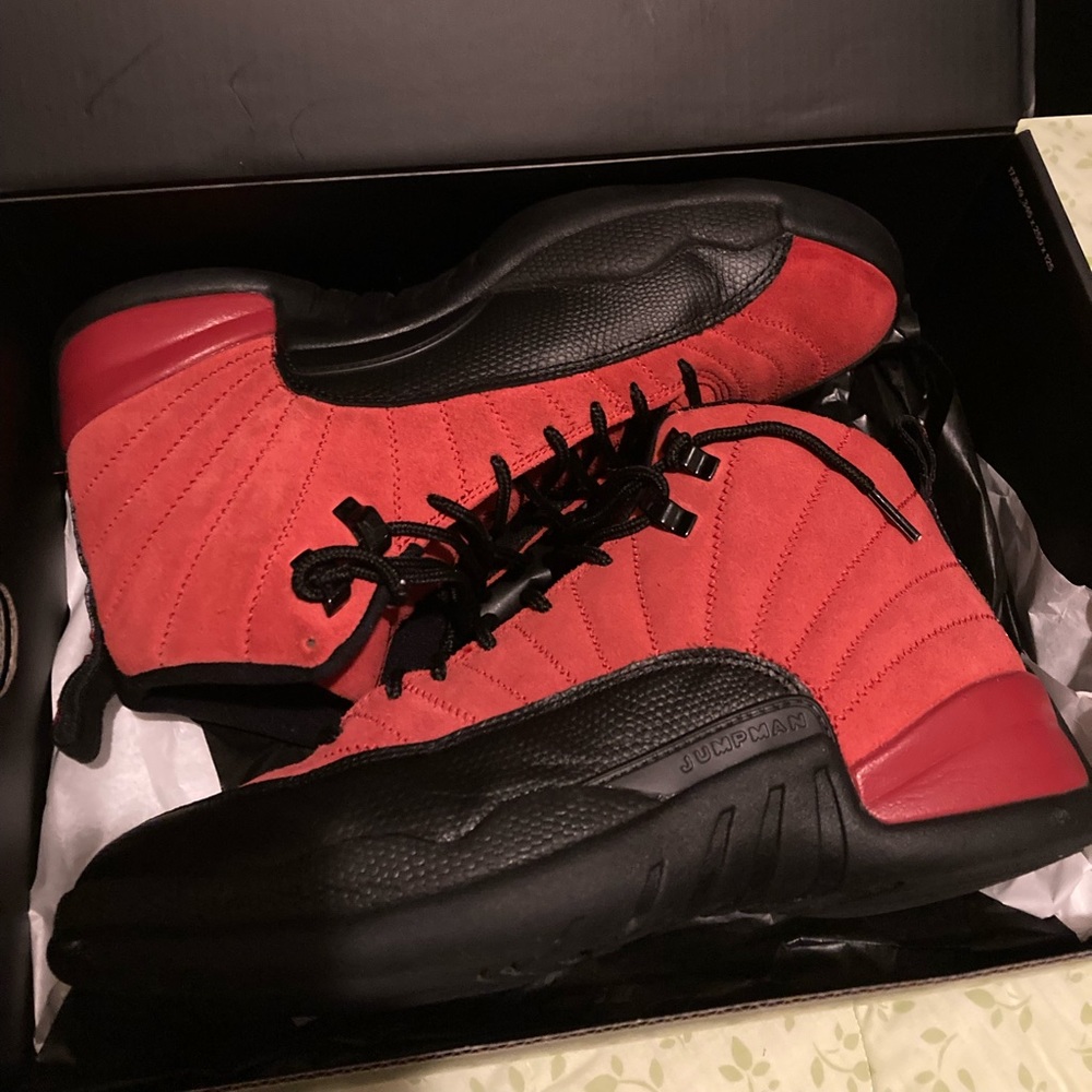 Jordan 12 reverse flu game